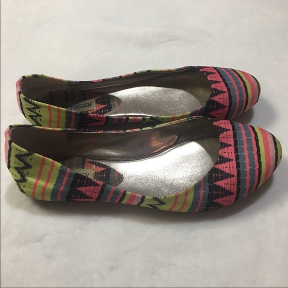 Steve Madden P Heaven Flats - Picture 3 of 9